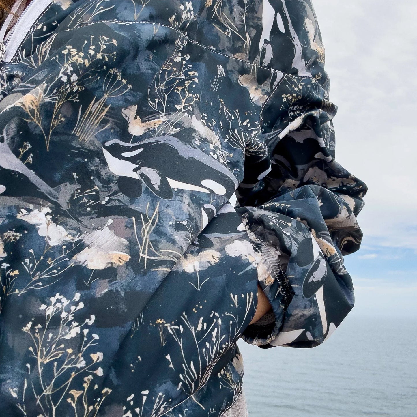 Midnight Orca Women’s cropped Windbreaker - 