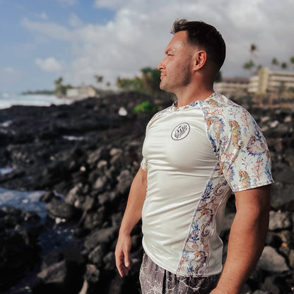 Seahorse Haven Men’s Short Sleeve Rash Guard - 