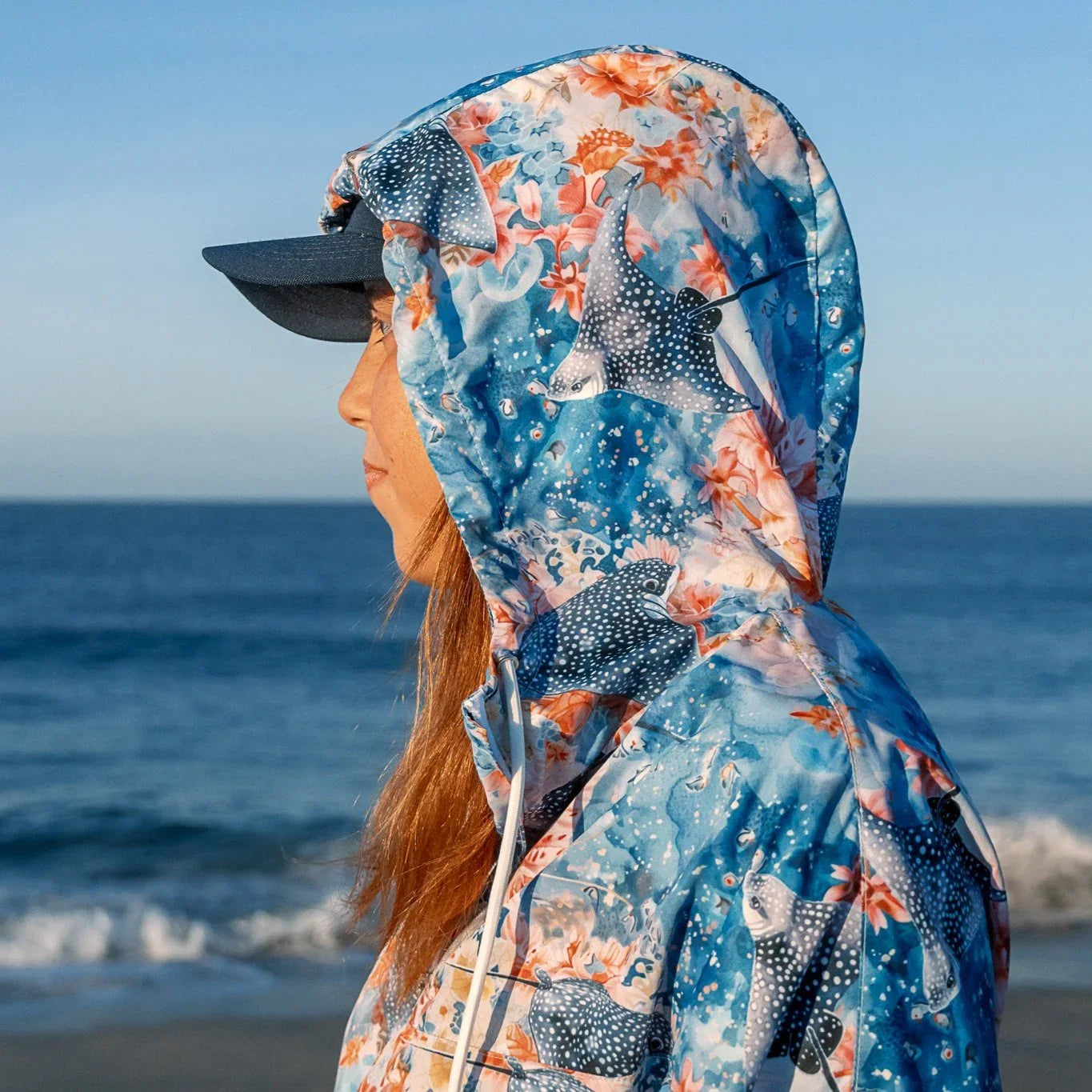 Spotted Eagle Ray Women’s cropped Windbreaker - 